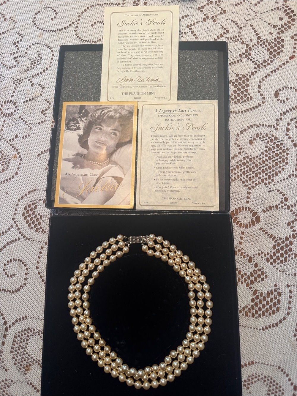 Vintage Franklin Mint Triple-Strand Pearl Necklace in Cream and Gold Tones